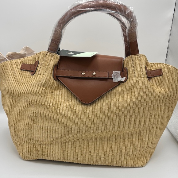 NEW! TUCKERNUCK ACCESSORIES
Raffia Blaine Tote - Picture 7 of 8
